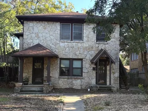 210 E Lullwood Ave, San Antonio, TX 78212