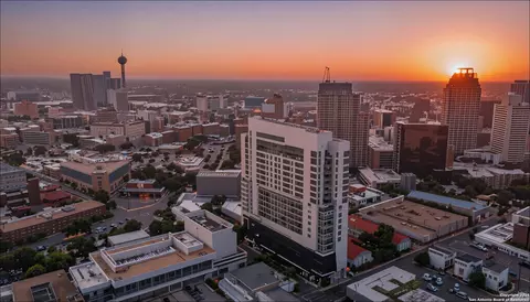 123 Lexington Ave #1703, San Antonio, TX 78205