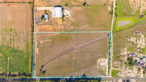 11706 Kinney Rd, Atascosa, TX 78002