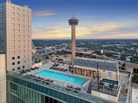 610 E Market UNIT 2715, San Antonio, TX 78205