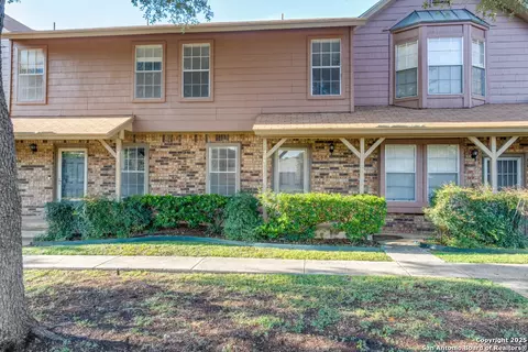 10254 Dover Rdg #204, San Antonio, TX 78250