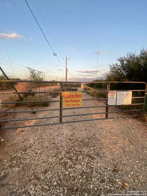 135 Fm 468 Fm 468, Big Wells, TX 78830