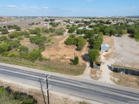 13348 Somerset, Von Ormy, TX 78073 photo 4