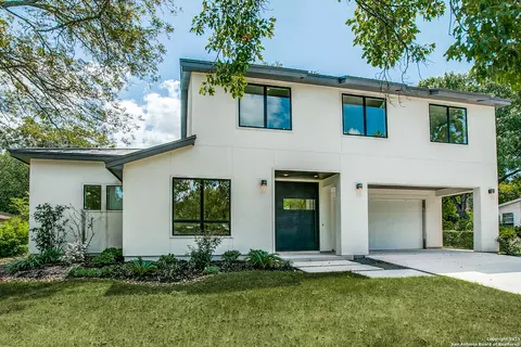 804 Canterbury Hl, Terrell Hills, TX 78209