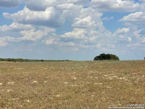 903 County Road 232, Floresville, TX 78114