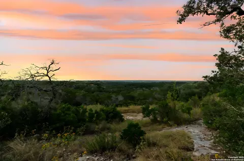 676 County Road 243, Hondo, TX 78861