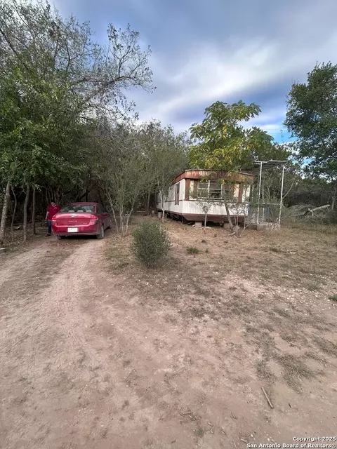 134 Hidden Vly, Bandera, TX 78003