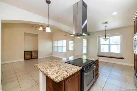 1026 Ave H, Poteet, TX 78065