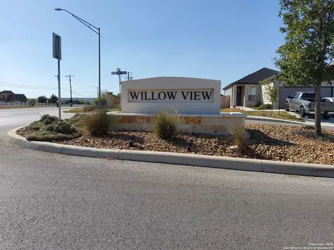 6814 Willow Lnd, Converse, TX 78109