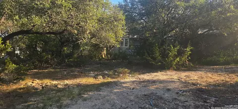 1327 Hedgestone, Canyon Lake, TX 78133