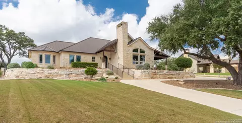 3911 Kite Dr E, Kerrville, TX 78028