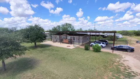 386 W Fm 468, Cotulla, TX 78014 photo 20