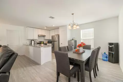 10227 Mesa Medina, San Antonio, TX 78252
