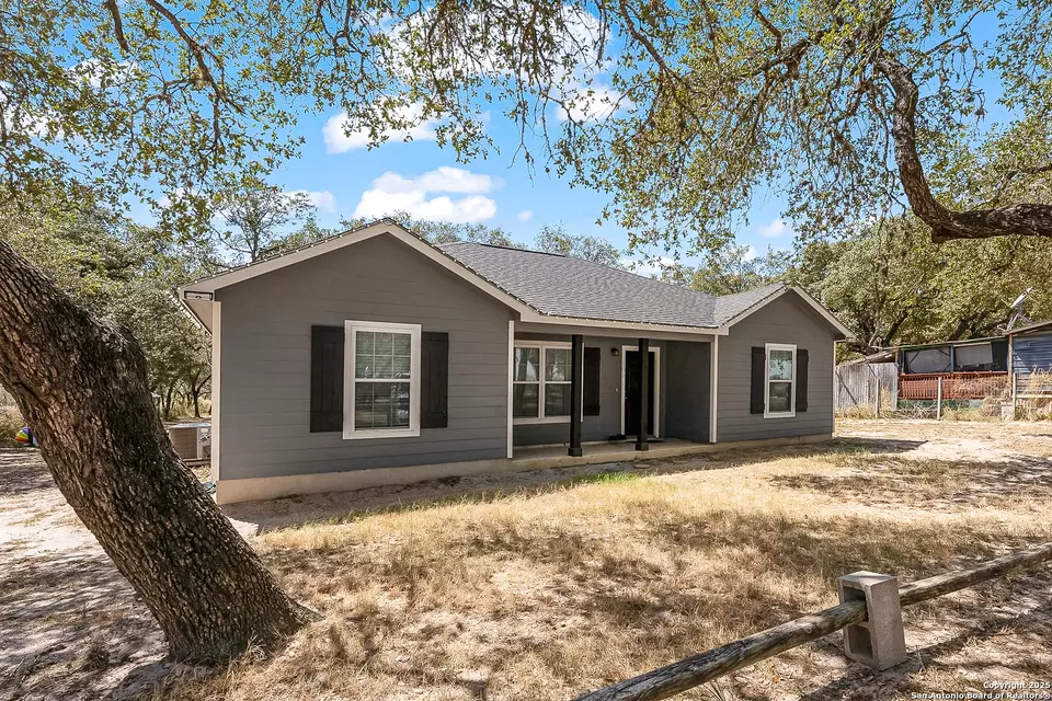 Exterior - 105 Brite Ln, Poteet, TX 78065 photo 1 of 6
