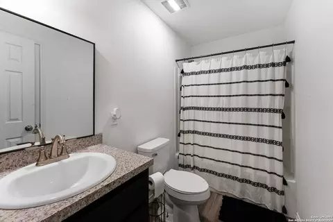 Bath - 105 Brite Ln, Poteet, TX 78065 photo 1 of 3