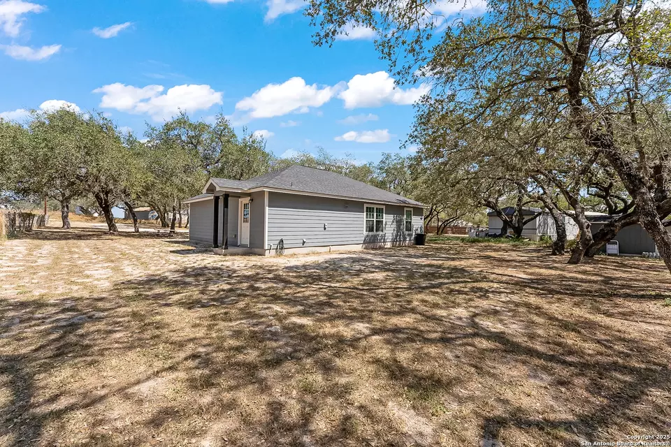 Exterior - 105 Brite Ln, Poteet, TX 78065 photo 5 of 6