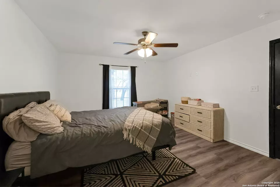 Bedroom - 105 Brite Ln, Poteet, TX 78065 photo 4 of 4