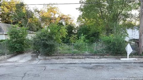1318 Essex, San Antonio, TX 78210