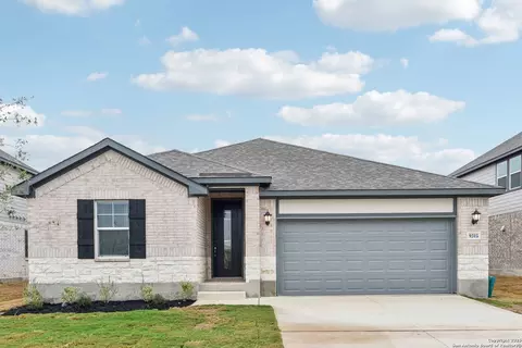 9318 Quail Crest Dr, Schertz, TX 78154