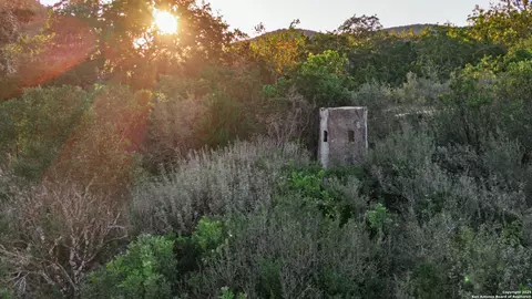 2581 Patterson Creek Rd, Leakey, TX 78873