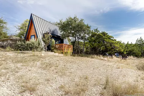 157 Comfort Rd, Bandera, TX 78003