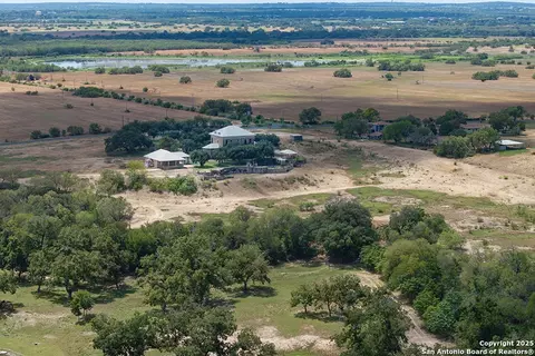 6887 Von Ormy, Von Ormy, TX 78073 photo 49