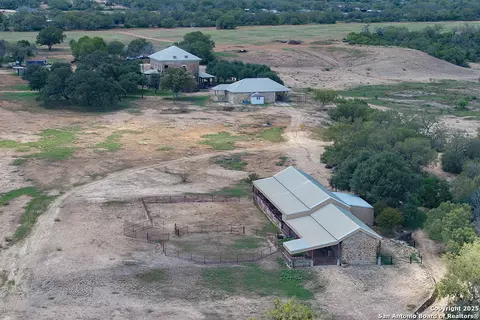 6887 Von Ormy, Von Ormy, TX 78073 photo 46
