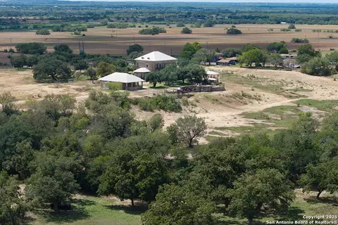 6887 Von Ormy, Von Ormy, TX 78073 photo 50