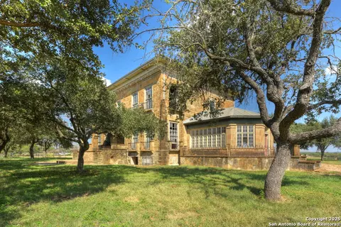 6887 Von Ormy, Von Ormy, TX 78073 photo 9