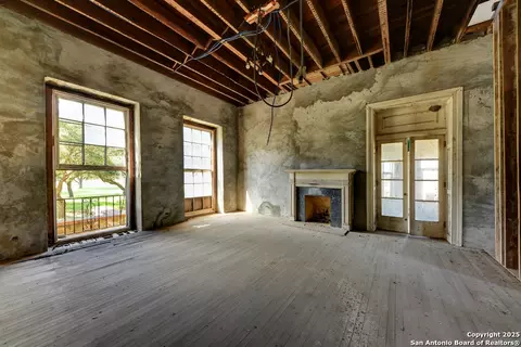 6887 Von Ormy, Von Ormy, TX 78073 photo 15