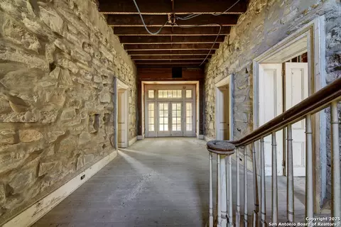 6887 Von Ormy, Von Ormy, TX 78073 photo 13