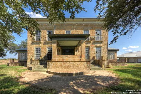 6887 Von Ormy, Von Ormy, TX 78073 photo 10