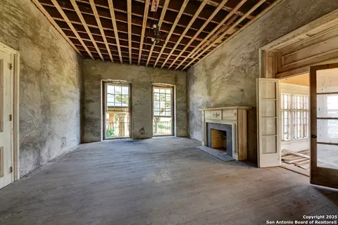6887 Von Ormy, Von Ormy, TX 78073 photo 20