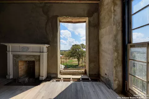 6887 Von Ormy, Von Ormy, TX 78073 photo 27