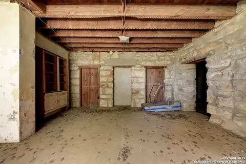 6887 Von Ormy, Von Ormy, TX 78073 photo 30