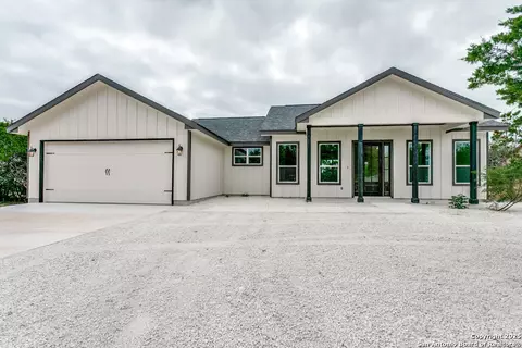 1140 Yaupon, Fischer, TX 78623