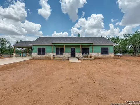 6451 Bluntzer, Jourdanton, TX 78026