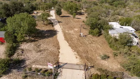 18615 Cr 5740, Castroville, TX 78009