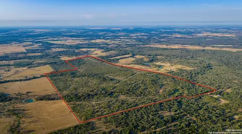 916 County Road 421, Waelder, TX 78959
