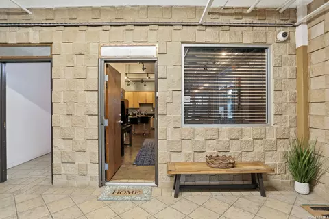 1339 S Flores #105B, San Antonio, TX 78204