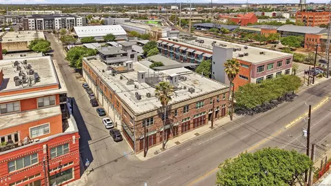 1339 S Flores #105B, San Antonio, TX 78204