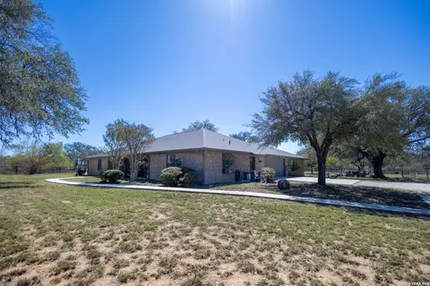 Exterior - 1219 County Road 761, Devine, TX 78016 photo 3 of 11