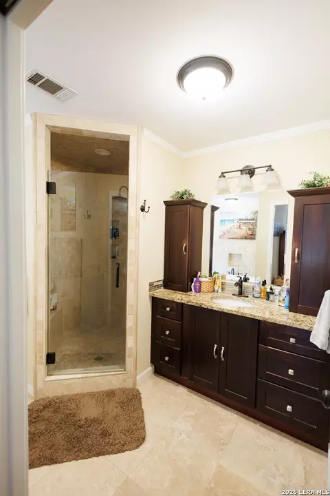 Bath - 1219 County Road 761, Devine, TX 78016 photo 1 of 6