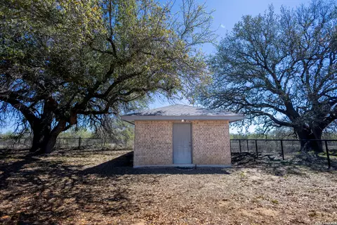Other - 1219 County Road 761, Devine, TX 78016 photo 5 of 11