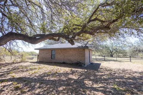 Other - 1219 County Road 761, Devine, TX 78016 photo 4 of 11
