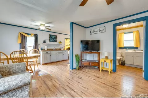 28149 Us Highway 83, Concan, TX 78838