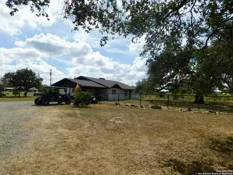Other - 462 County Road 763, Devine, TX 78016 photo 6 of 6