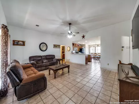 Living - 4979 Fm 1343, Devine, TX 78016 photo 3 of 3