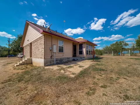 Exterior - 4979 Fm 1343, Devine, TX 78016 photo 6 of 8
