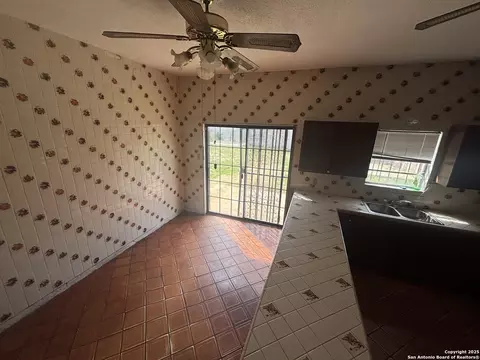 Other - 205 Sunset Loop, Laredo, TX 78046 photo 7 of 11